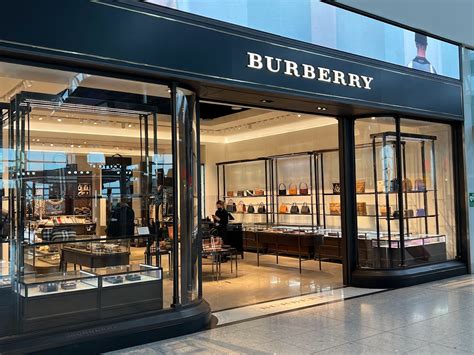 burberry heathrow terminal 5|heathrow t5 burberry coats.